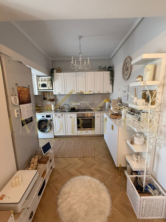 Apartament 3 camere, spațios, zona Lidl Florești 