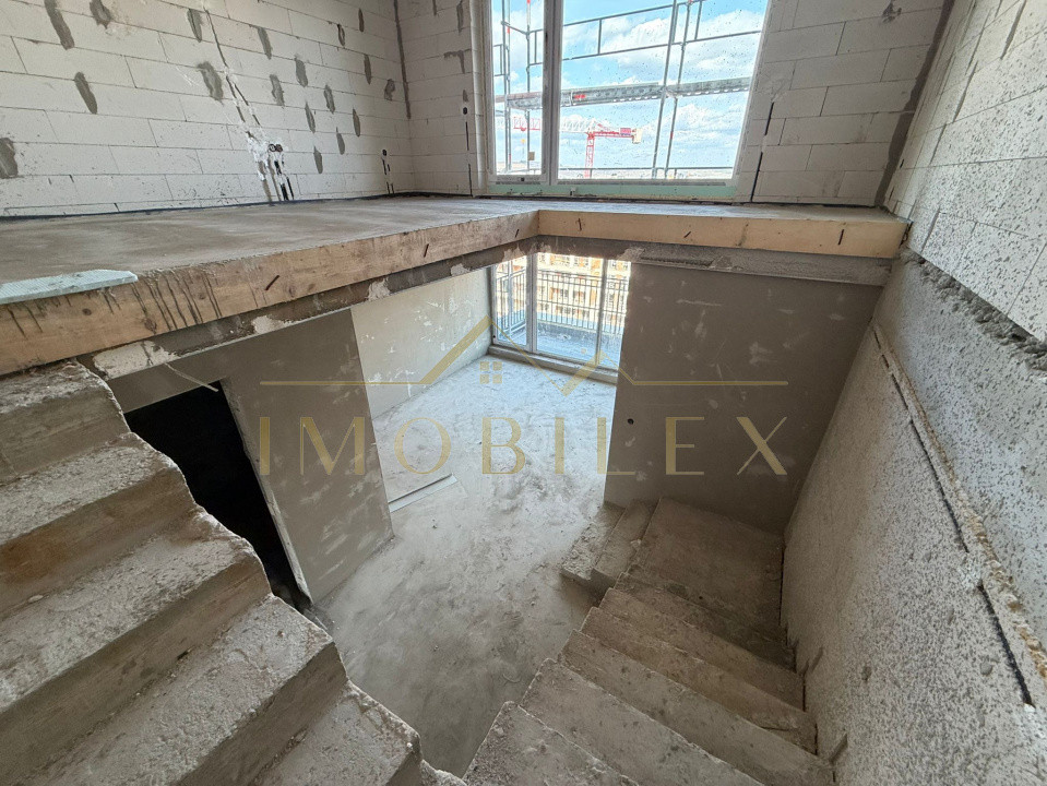 Penthouse cu 2 camere , zona Sopor