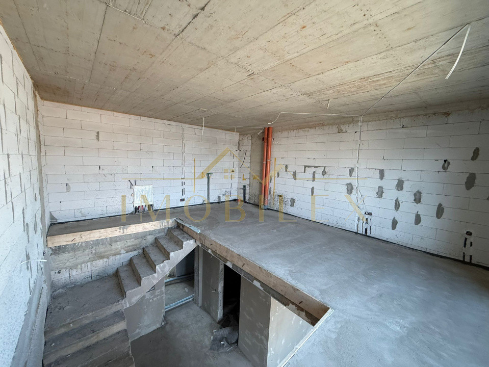 Penthouse cu 2 camere , zona Sopor