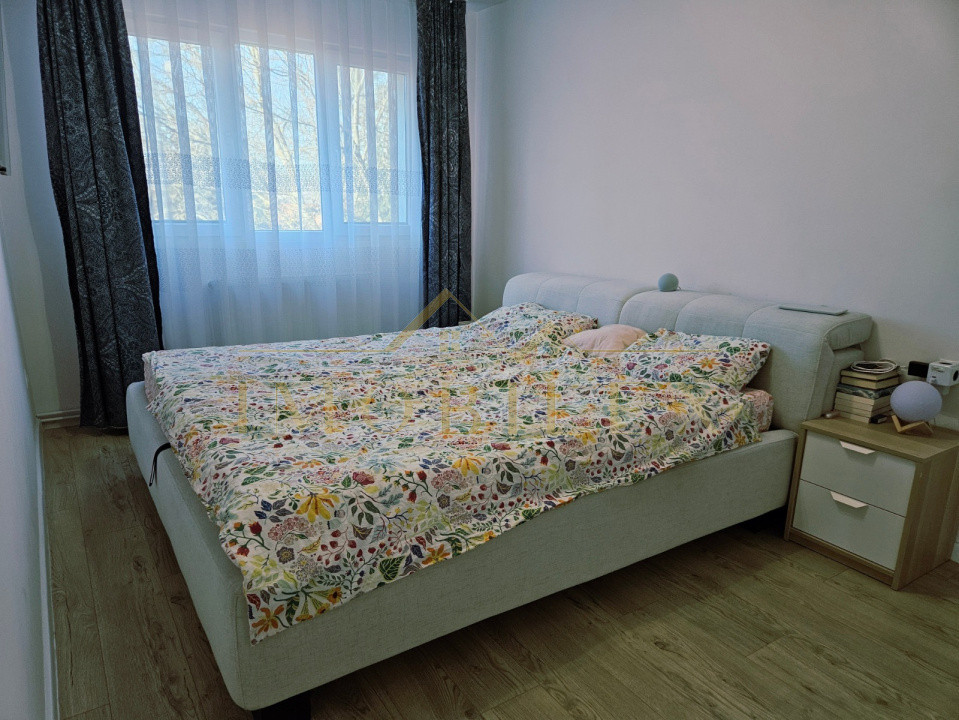 Apartament decomandat ,3 camere, 77mp, boxă, zona Manastur