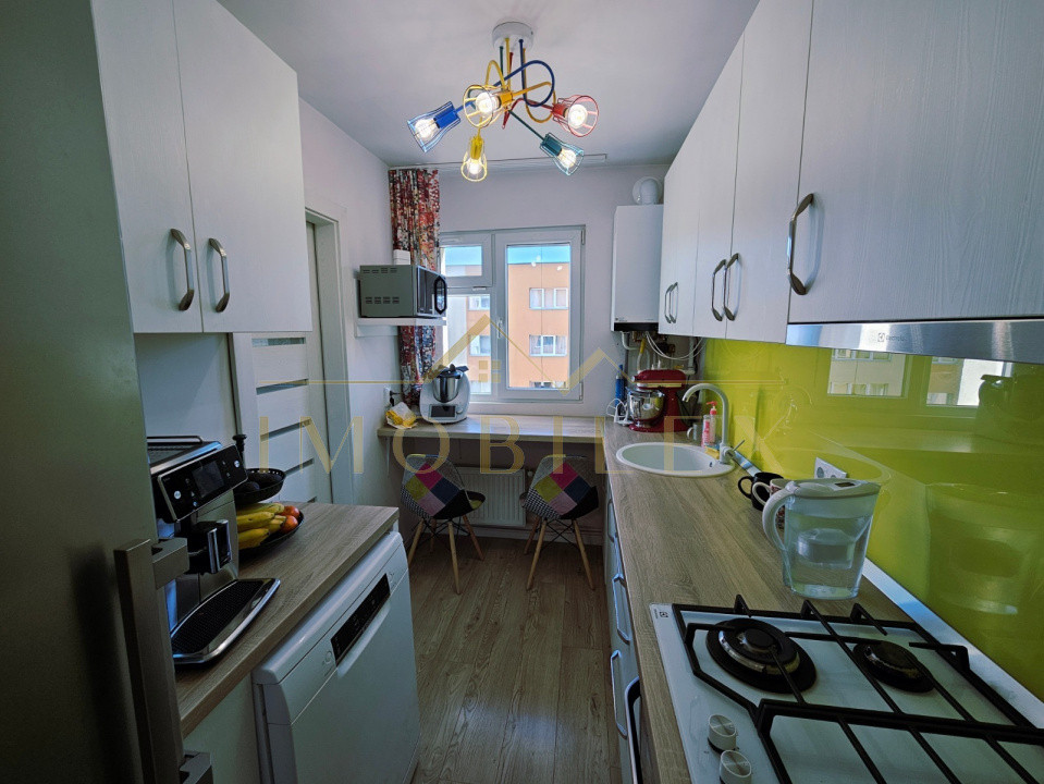 Apartament decomandat ,3 camere, 77mp, boxă, zona Manastur