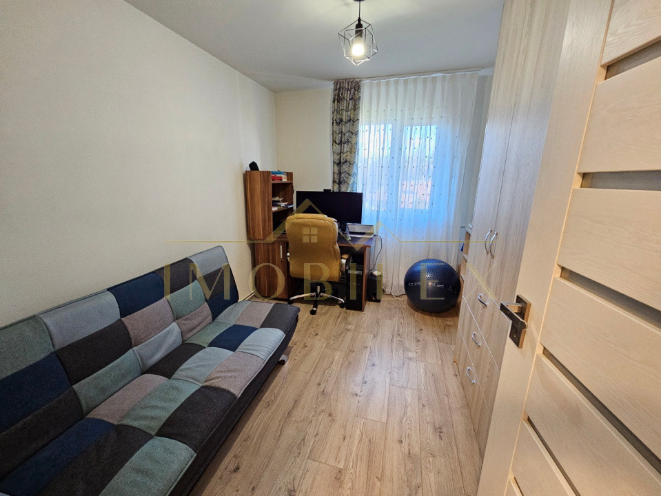 Apartament decomandat ,3 camere, 77mp, boxă, zona Manastur
