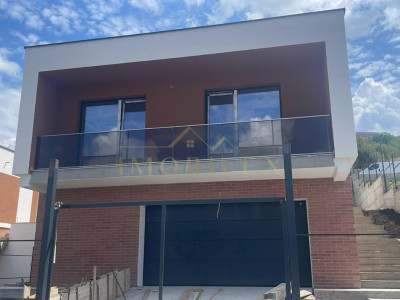 Casa individuala teren 700mp,Dezmir