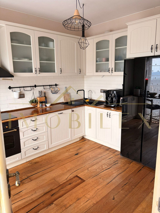 PENTHOUSE DE LUX 230 mp in Gruia ,panoramă deosebita