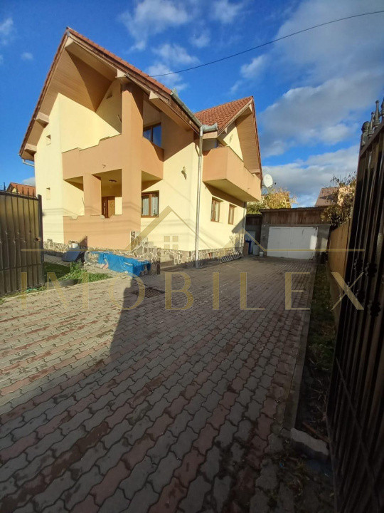 Casă individuală 5 camere, 200mp, terasa, zona Florilor