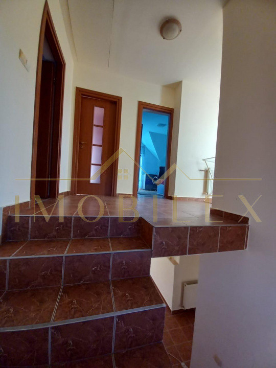 Casă individuală 5 camere, 200mp, terasa, zona Florilor