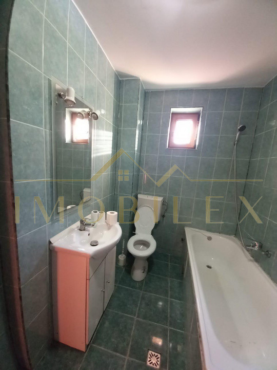 Casă individuală 5 camere, 200mp, terasa, zona Florilor