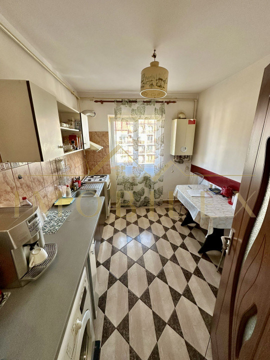 Apartament decomandat, 40mp, zona Eroilor 