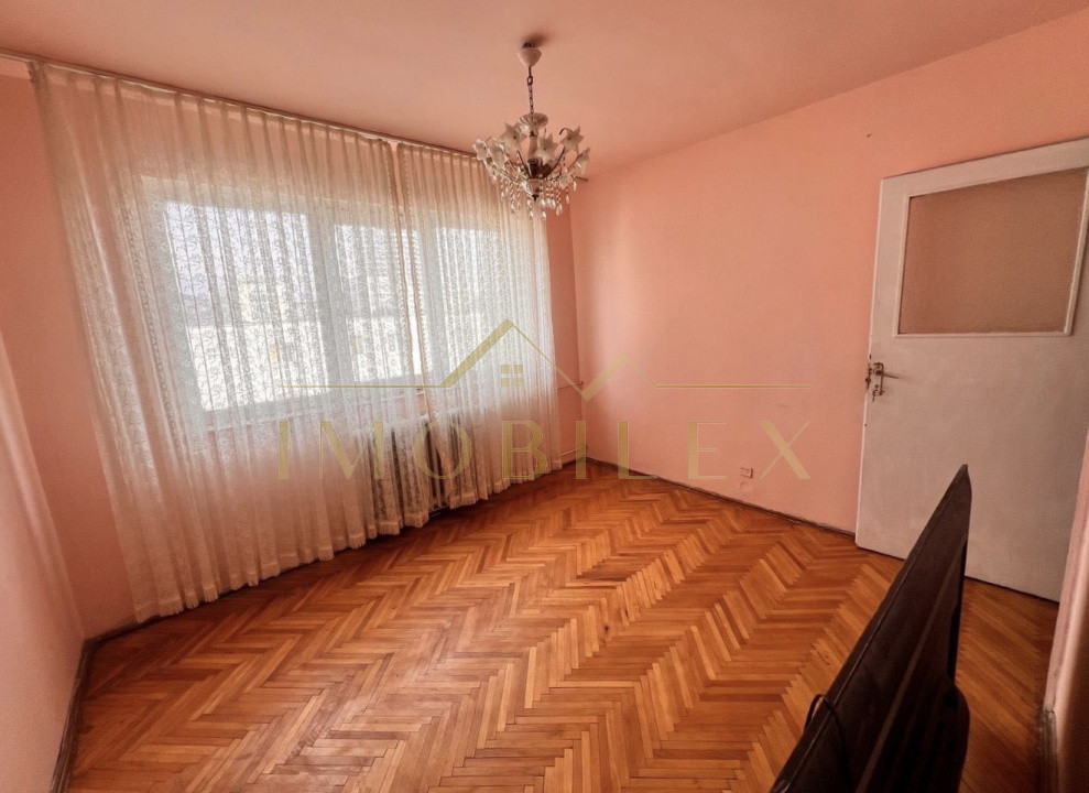 Apartament spațios 4 camere 80mp, zona Manastur Cluj