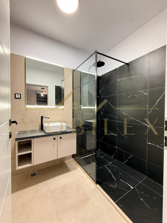 Apartament 2 camere, mobilat LUX, ansamblu nou, zona Eroilor