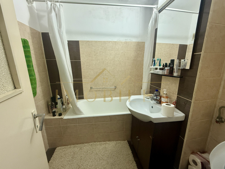 Apartament spațios 81 mp, 4 camere, zona Manastur Cluj Napoca 