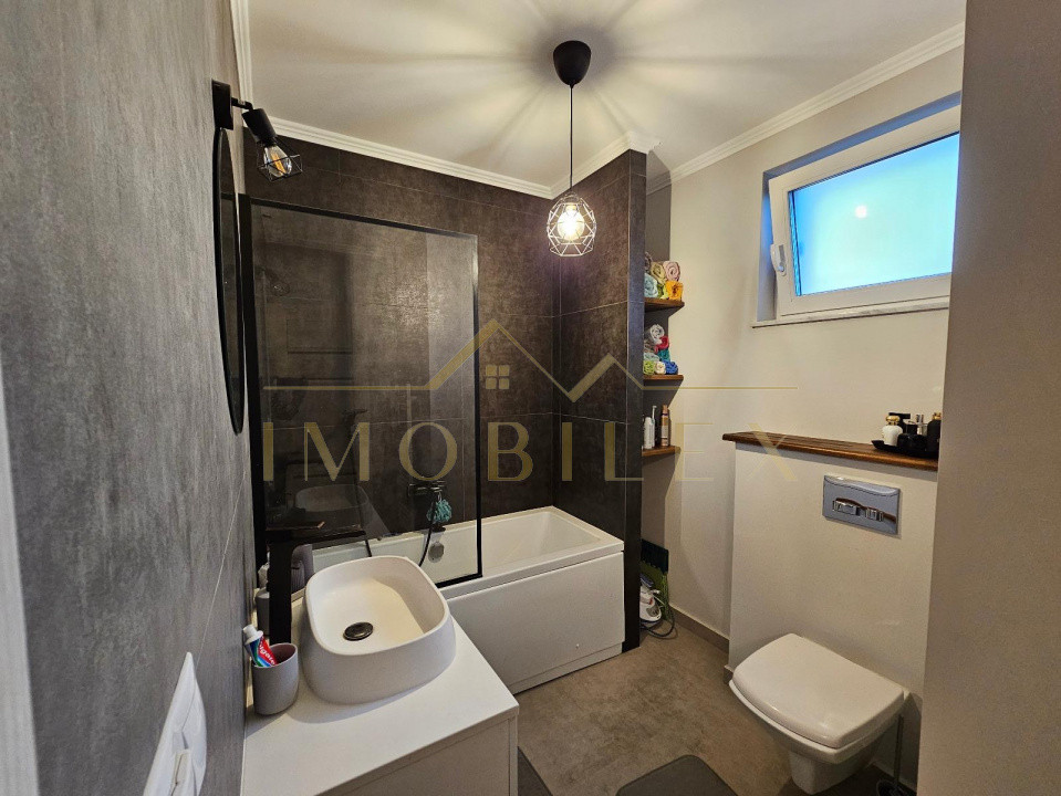 Casă tip duplex de închiriat 4 camere, moderna, zona cartier Iris