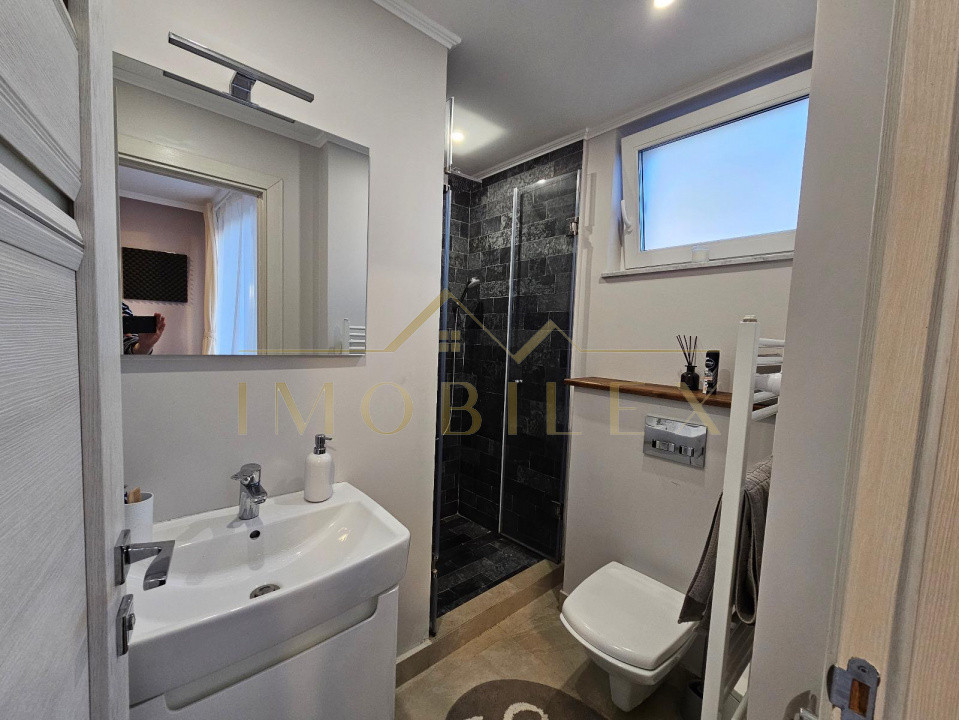 Casă tip duplex de închiriat 4 camere, moderna, zona cartier Iris