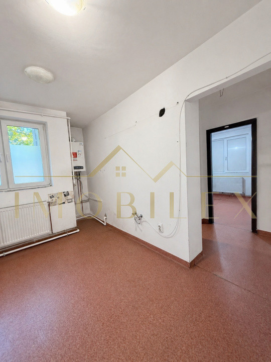 Spatiu comercial de inchiriat, vad stradal, zona Iulius Mall