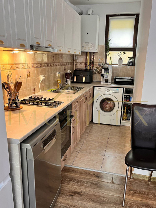 Apartament 2 camere decomandate, parcare, zona Dambul Rotund/Coposu