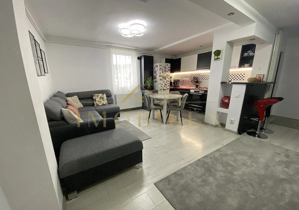 Apartament cu 3 camere acces curte privata