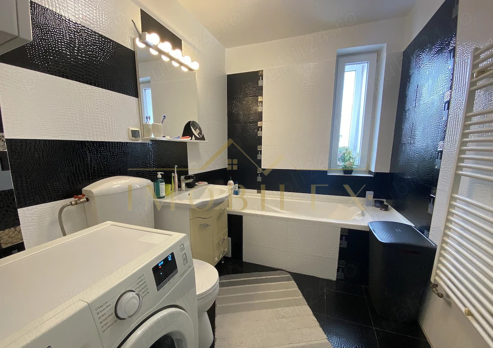 Apartament cu 3 camere acces curte privata