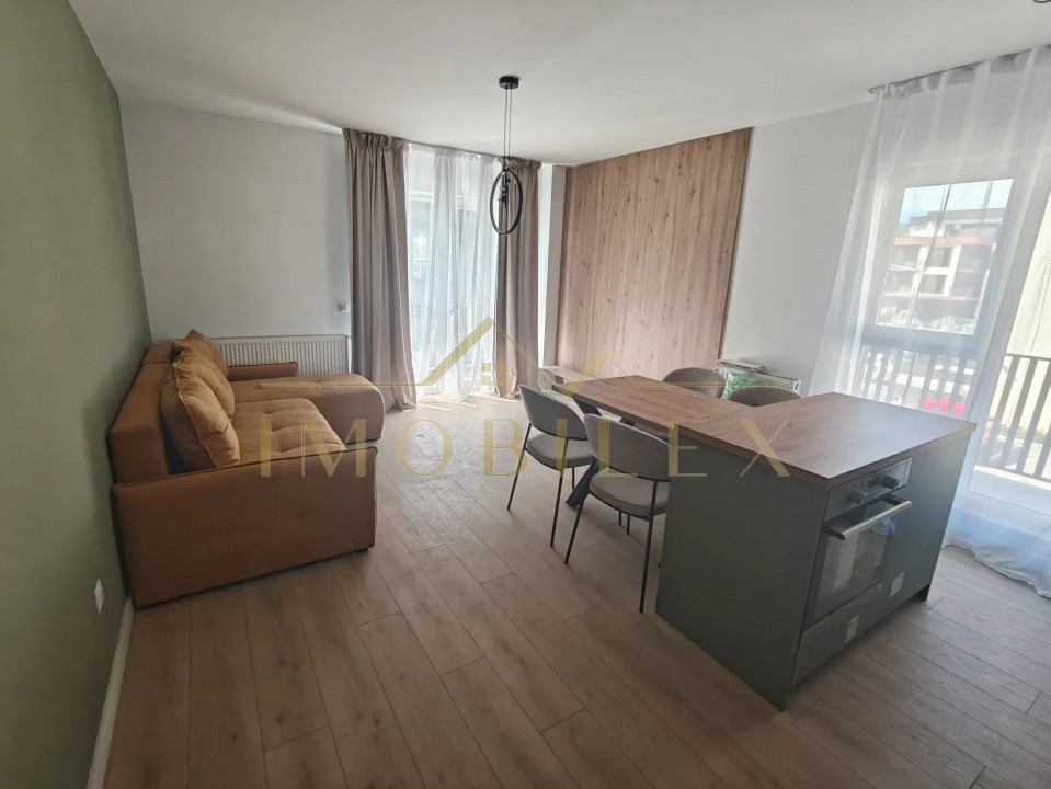 Apartament 3 camere, decomandat, terasă, zona Cetății