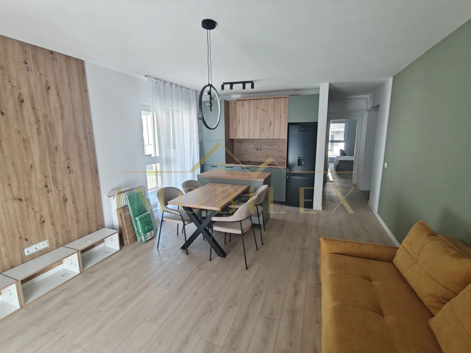 Apartament 3 camere, decomandat, terasă, zona Cetății