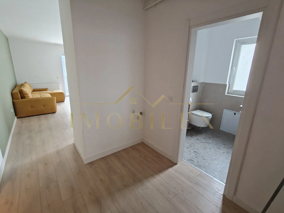 Apartament 3 camere, decomandat, terasă, zona Cetății