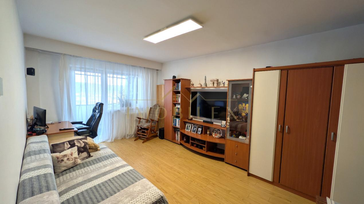 Apartament 4 camere, spațios 76mp, decomandat, zona Aurel Vlaicu