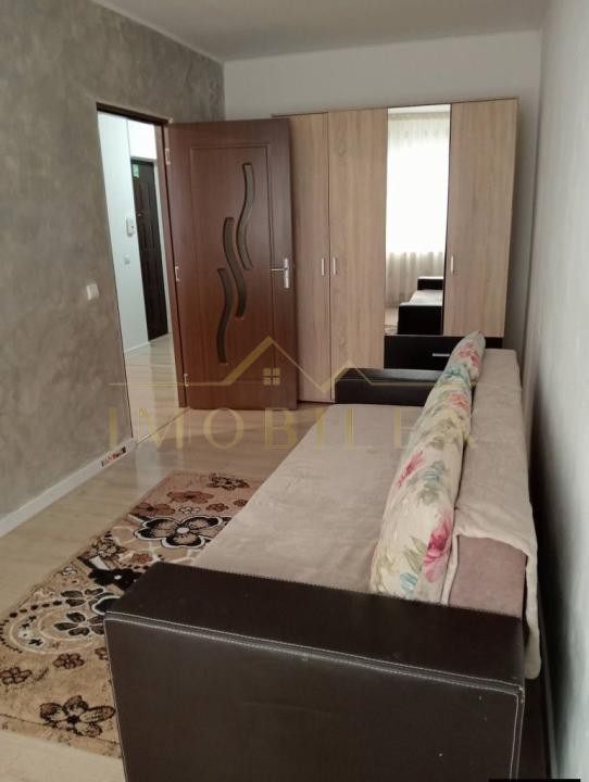 Apartament 2 camere de închiriat, parcare, zona Stejarului