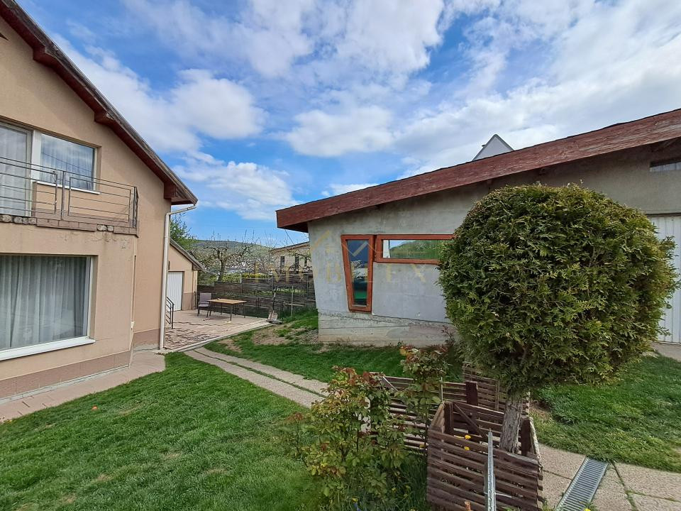 Casa individuala plus o construcție separată in Gruia