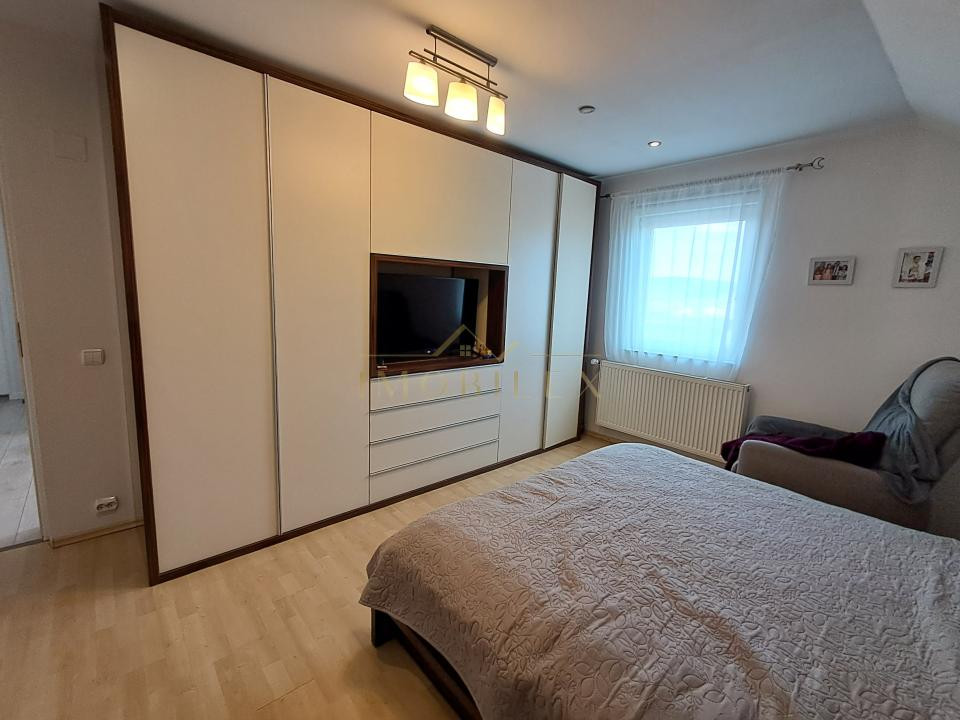 Casa individuala plus o construcție separată in Gruia