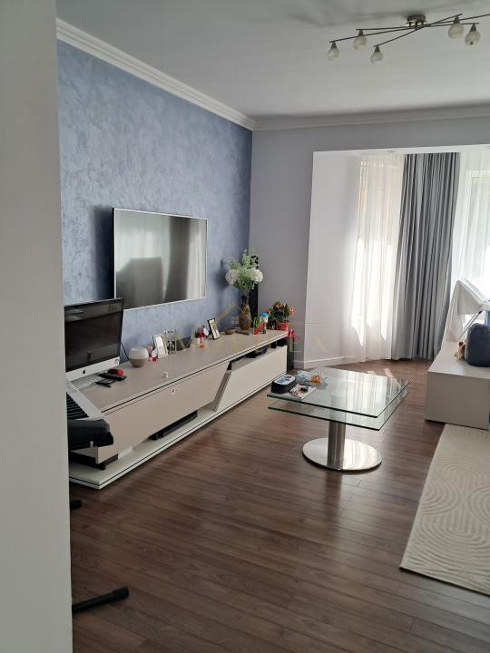 Casa individuala plus o construcție separată in Gruia