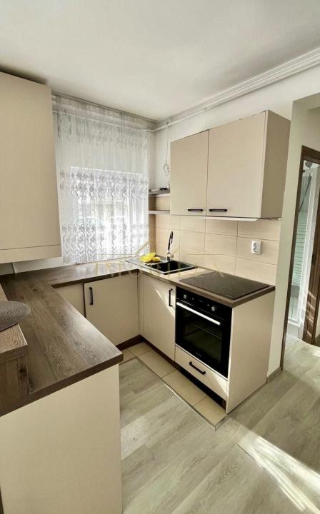 Apartament 2 camere, mobilat, zona Vivo 