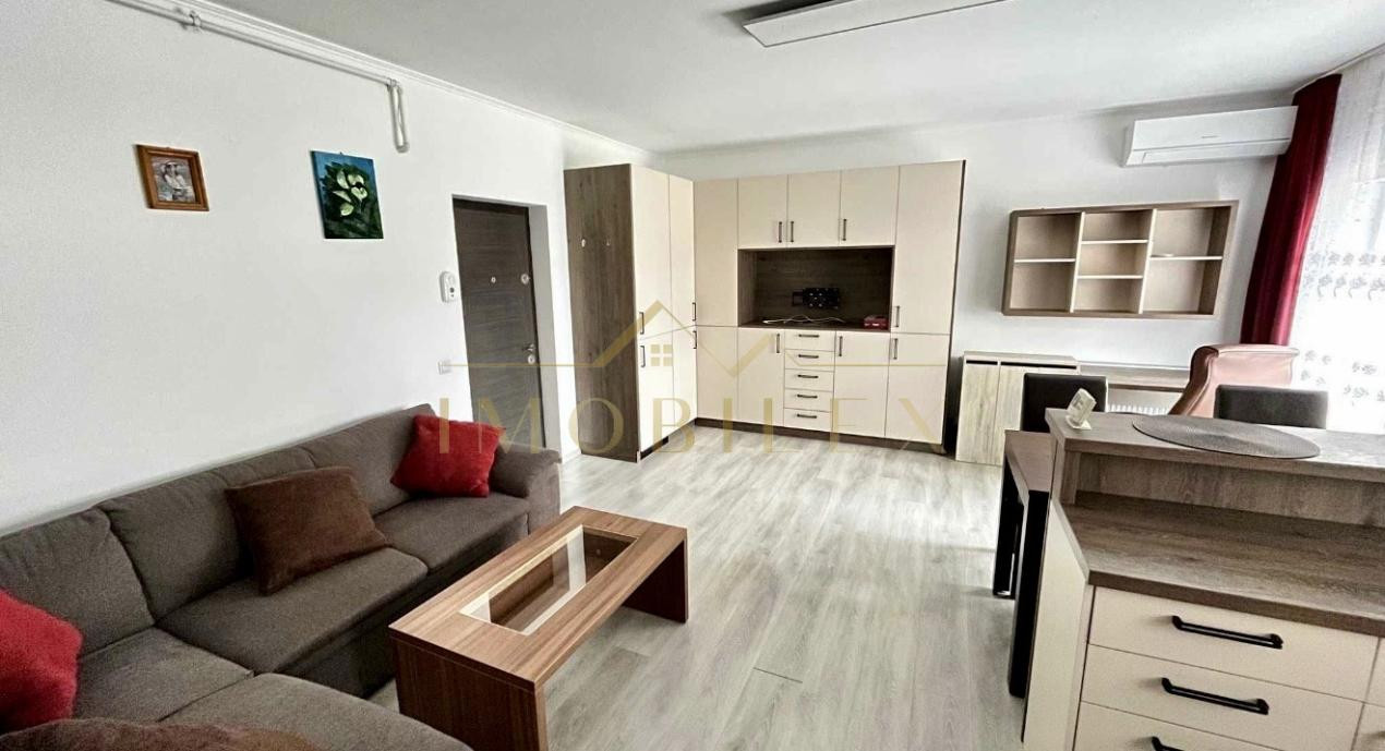 Apartament 2 camere, mobilat, zona Vivo 