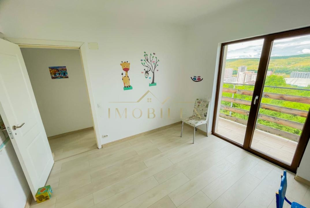 Casă individuală 211mp, teren 445 mp, zona Vivo 
