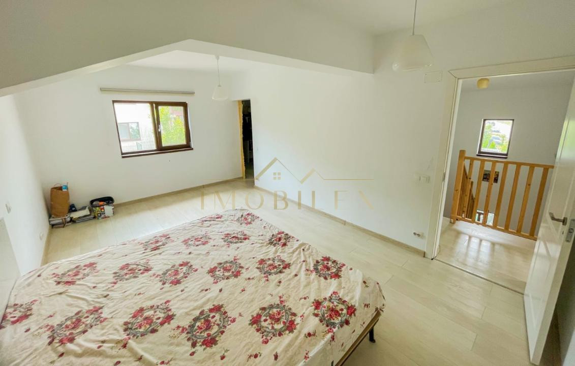 Casă individuală 211mp, teren 445 mp, zona Vivo 