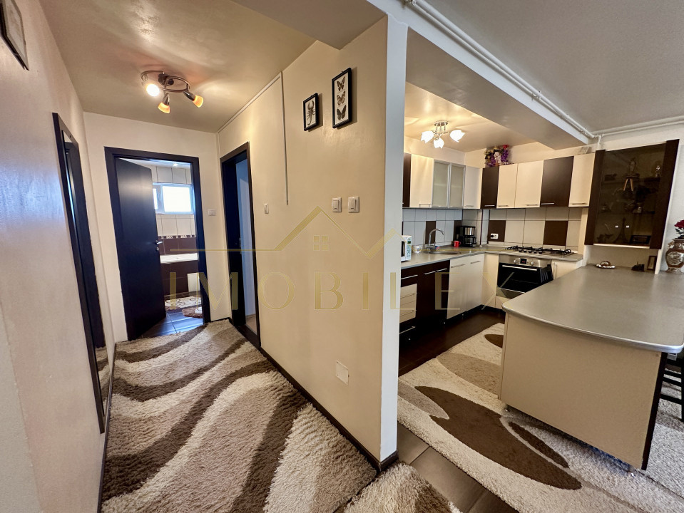 Apartament 3 camere, mobilat, zona Teilor 