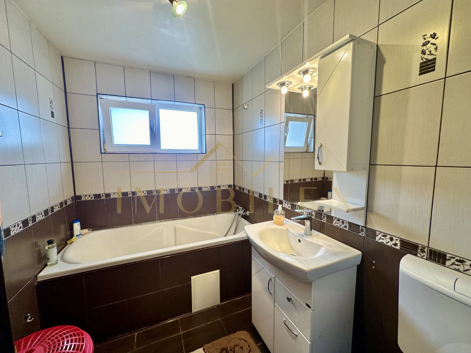 Apartament 3 camere, mobilat, zona Teilor 