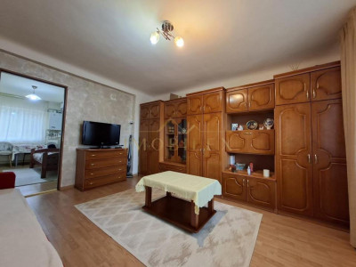 Apartament 1 cameră, decomandat, zona Iris