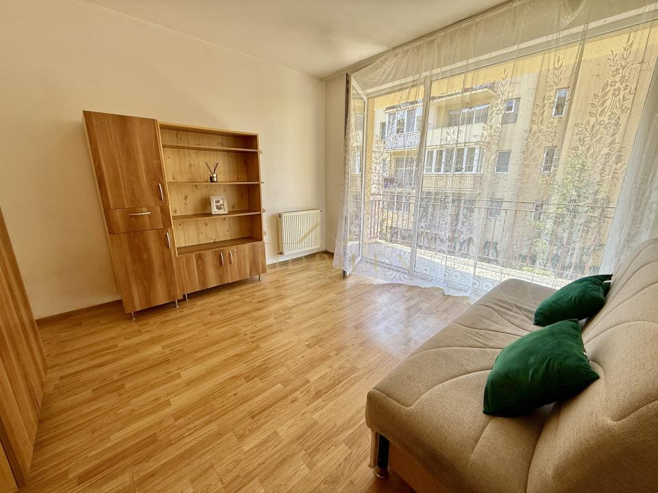 Apartament decomandat, terasă, zona Eroilor/Porii
