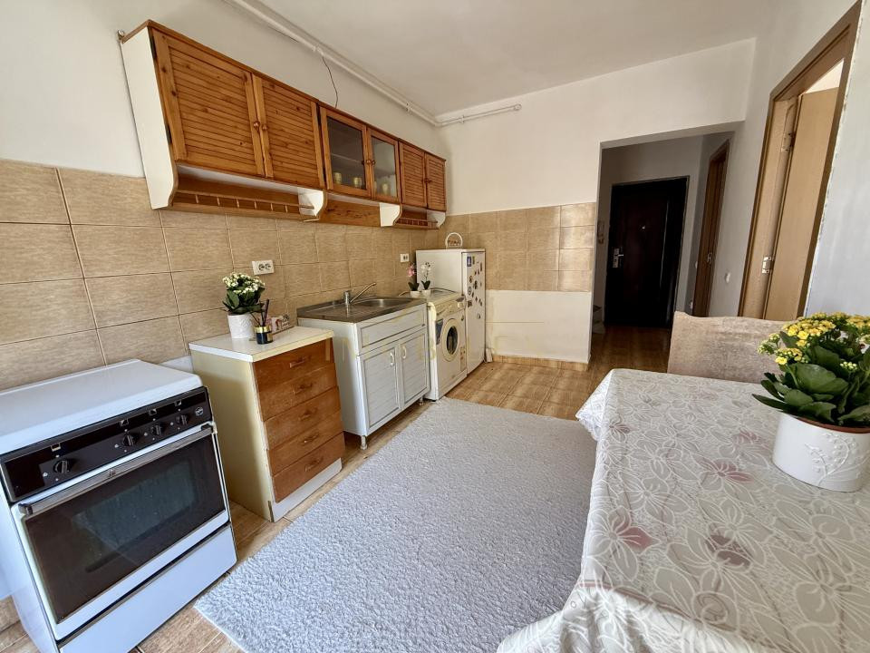 Apartament decomandat, terasă, zona Eroilor/Porii