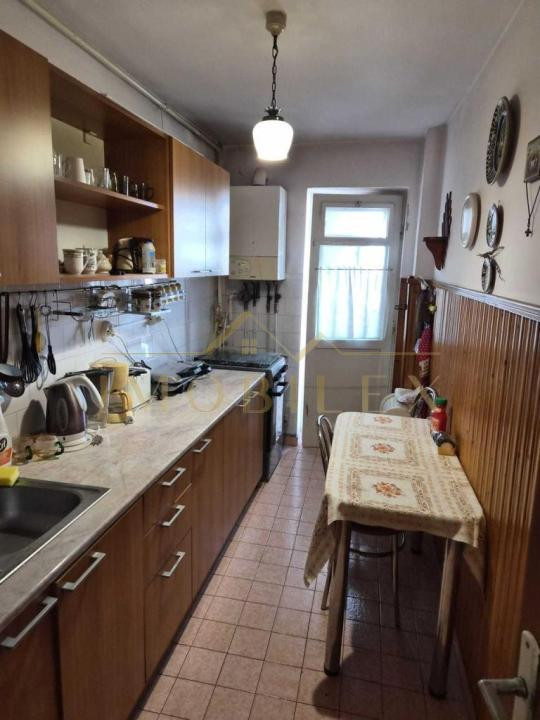 Apartament 3 camere, decomandat, zona Mănăștur
