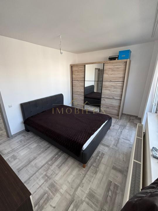 Apartament 2 camere, spațios, zona Terra
