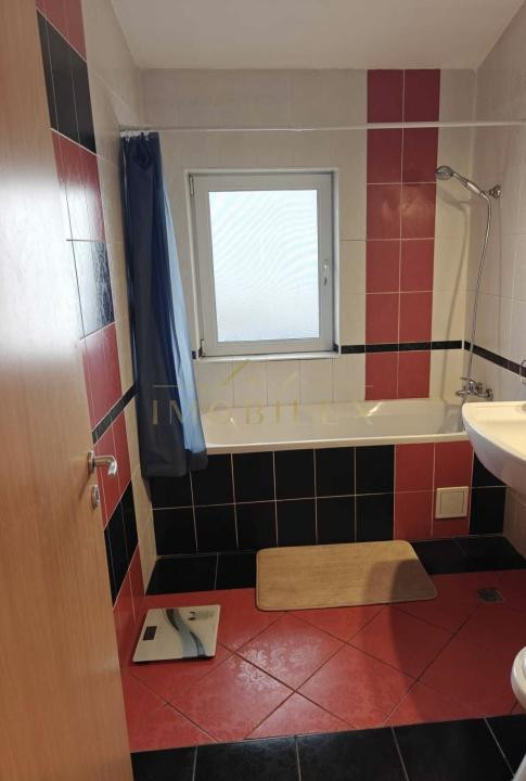 Apartament spațios 2 camere 50mp, terasă 27 mp, zona Eroilor 