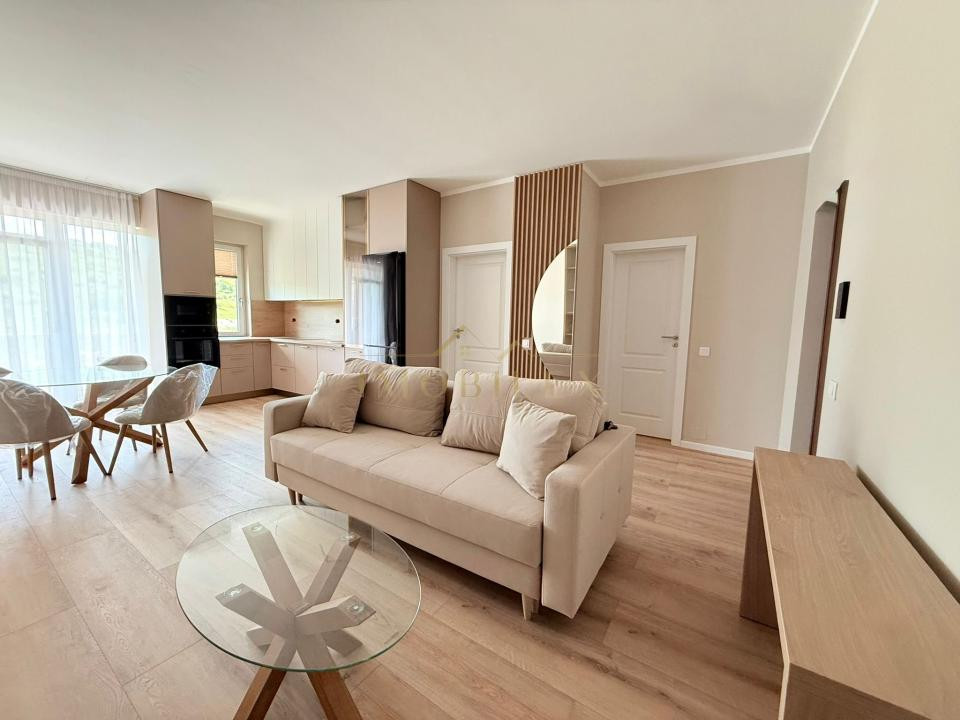 Apartament LUX 2 camere, bloc nou, zona Vivo