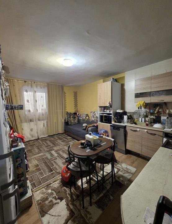 Apartament 2 camere, terasa, zona Vivo/Roata Sf Ioan