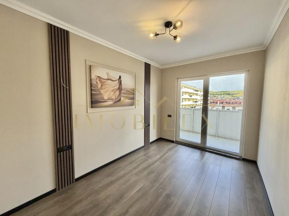Apartament 3 camere, 60mp, bloc nou, zona Eroilor 