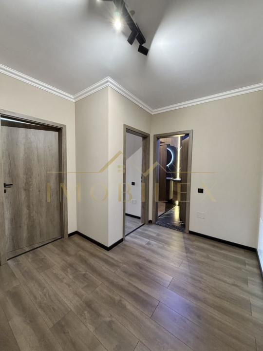 Apartament 3 camere, 60mp, bloc nou, zona Eroilor 