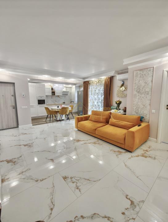 Apartament modern 3 camere , 71 mp, terasă, zona Vivo 
