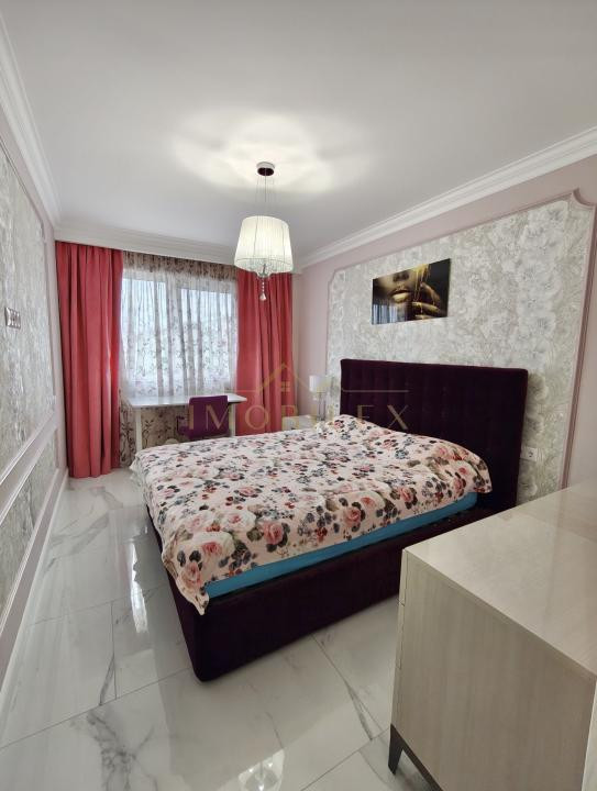 Apartament modern 3 camere , 71 mp, terasă, zona Vivo 