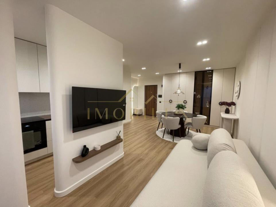 Apartament 2 camere, Lux, zona Vivo 