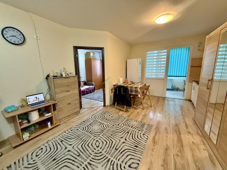 Apartament 2 camere, mobilat, zona Florilor 