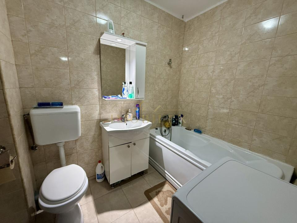 Apartament 2 camere, mobilat, zona Florilor 